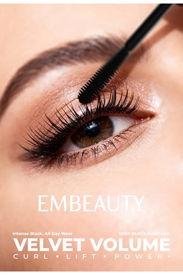 Ultra Siyah Dolgunlaştırıcı Maskara – Hacim ve Uzunluk Etkili